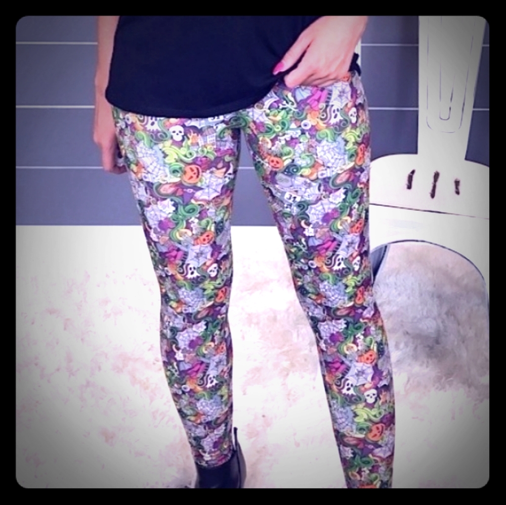 Rush Apparel NWT Halloween Print Leggings S